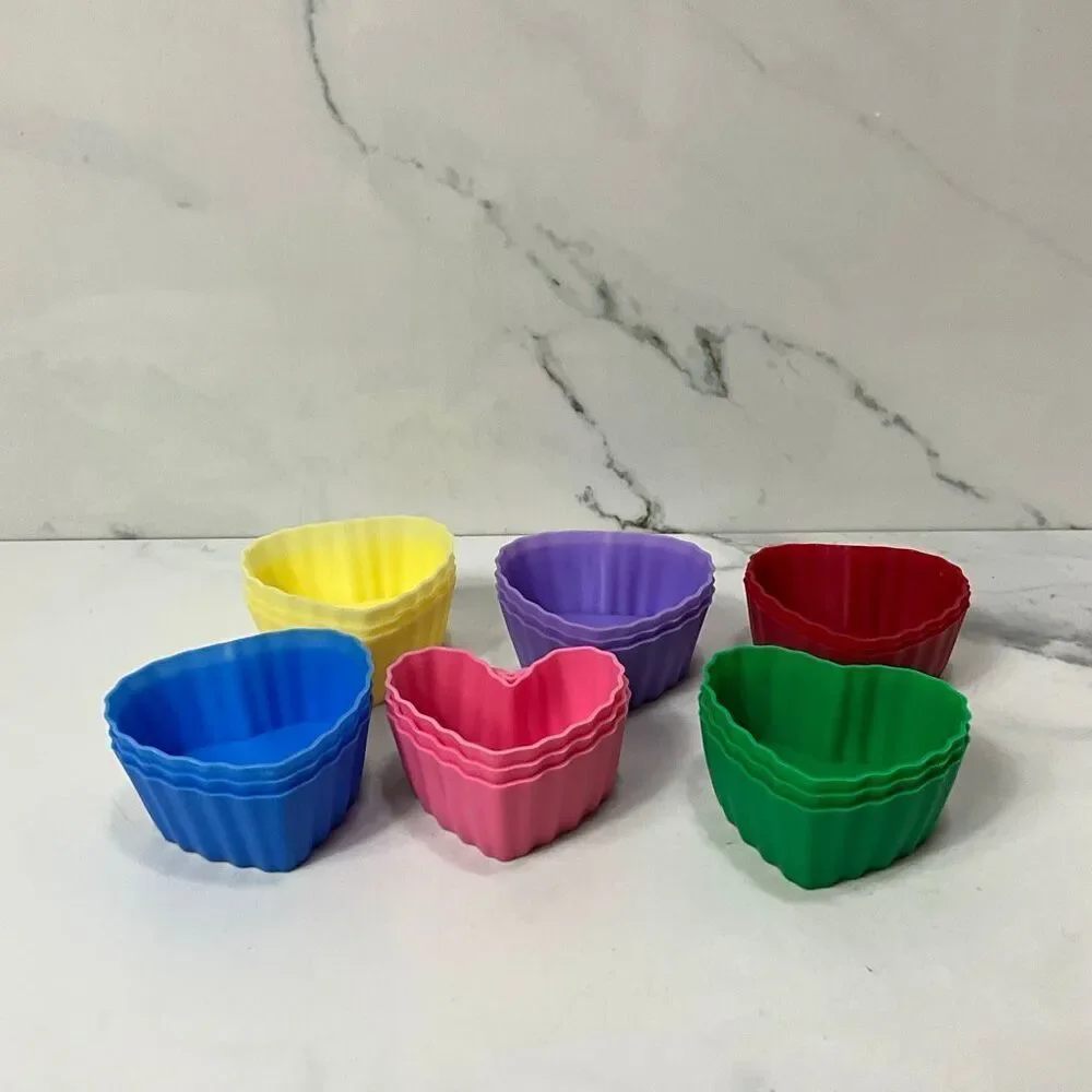Set of 18 Silicone Heart Shaped Cupcake Molds